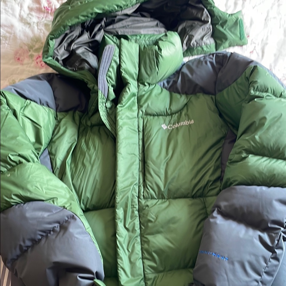 Columbia Kids Puffer Jacket in Green and Gray